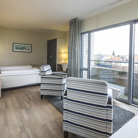 Marina Hotel