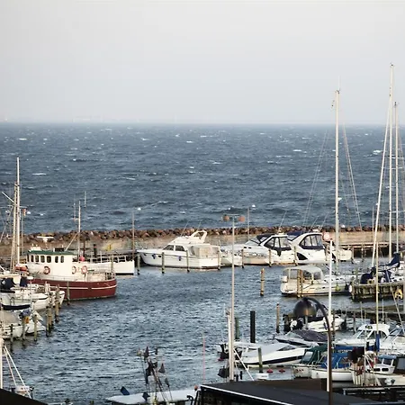 Marina 3*
